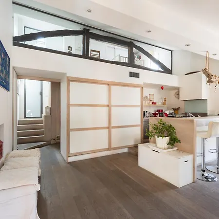 La Finestra Apartment