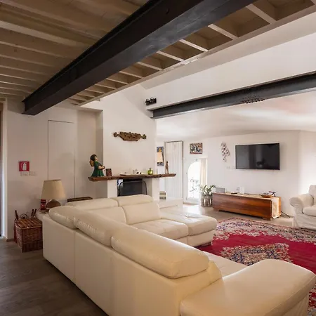 Apartment La Finestra *