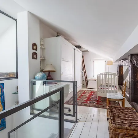 La Finestra Apartment